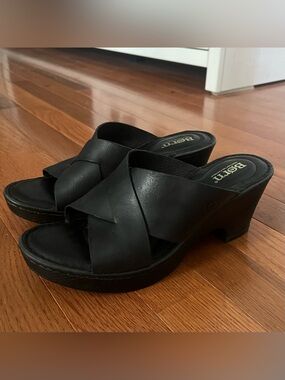 Born Coney platform slide sandals black leather Size 8 M